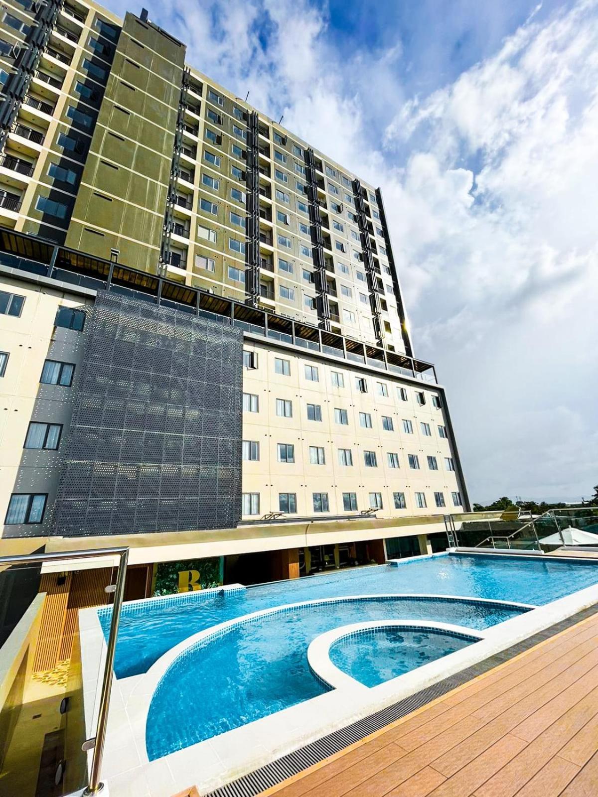 Uma Hotel And Residences นากา ภายนอก รูปภาพ